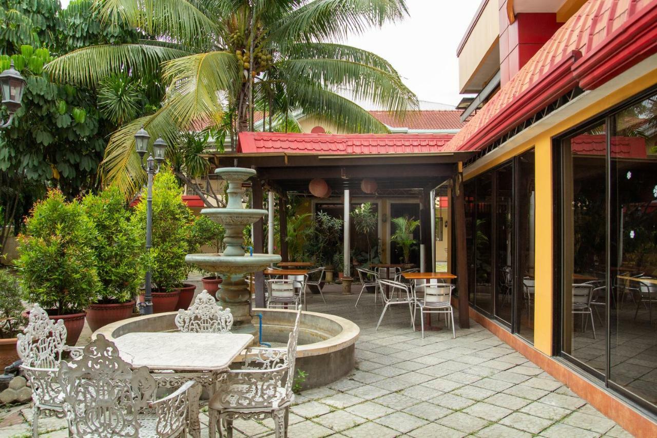 Golden Belle Apartelle And Suites Davao Ngoại thất bức ảnh